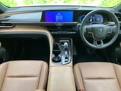 TOYOTA CROWN SPORT - 6