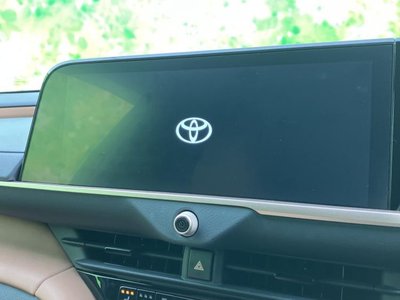 TOYOTA CROWN SPORT - 9