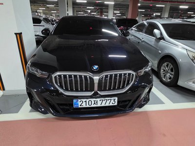 2025 BMW 5 SERIES 照片 4
