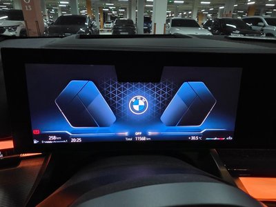 2025 BMW 5 SERIES 照片 3