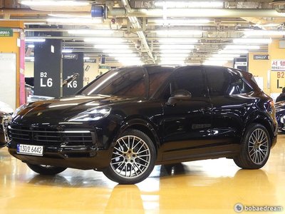 PORSCHE CAYENNE - 1