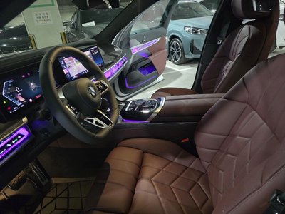 صورة مصغرة 14 لـ 2025 BMW 7 SERIES