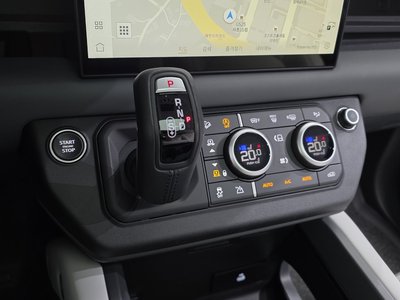 2025 LAND Rover DEFENDER — миниатюра 13
