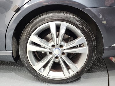 MERCEDES-BENZ E-CLASS - 6