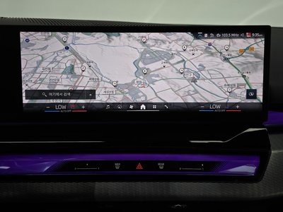 2025 BMW 5 SERIES — миниатюра 18