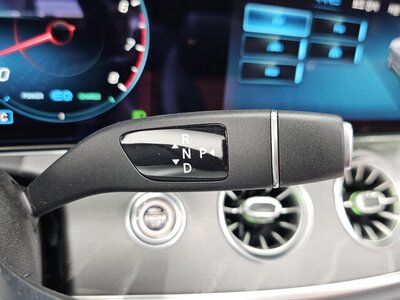 MERCEDES-BENZ E-CLASS - 9