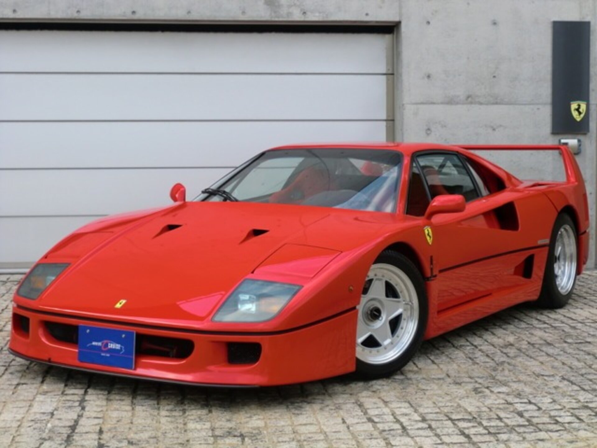FERRARI F40 - View 1