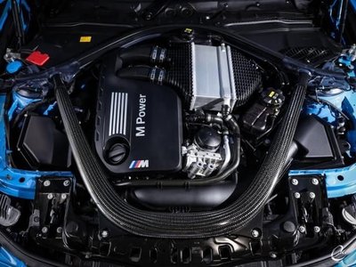 صورة 8 لـ 2019 BMW M4