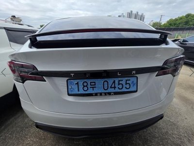 TESLA MODEL X - 2