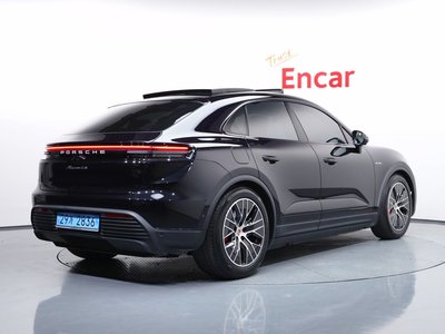 صورة 3 لـ 2025 Porsche MACAN