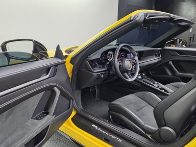 صورة 10 لـ 2024 Porsche 911