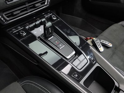 صورة 9 لـ 2024 Porsche 911
