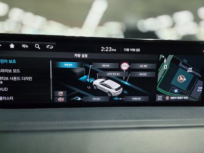 2022 Genesis GV80 thumbnail 17