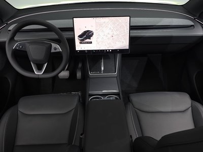 TESLA MODEL Y - 5