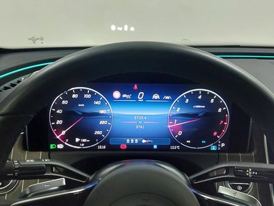 MERCEDES-BENZ E-CLASS - 8