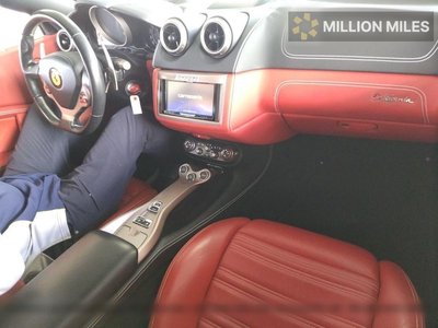 FERRARI CALIFORNIA - 3