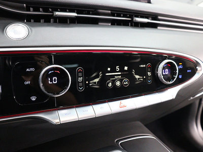 صورة مصغرة 12 لـ 2021 Genesis GV70