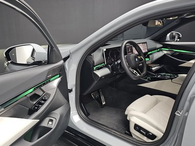 صورة مصغرة 13 لـ 2025 BMW 5 SERIES