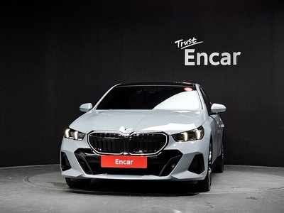 صورة 2 لـ 2025 BMW 5 SERIES