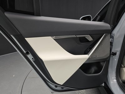 صورة مصغرة 15 لـ 2025 BMW 5 SERIES