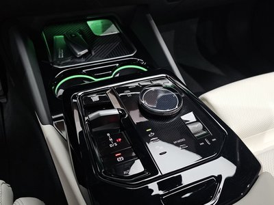 صورة مصغرة 12 لـ 2025 BMW 5 SERIES