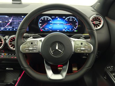 MERCEDES-BENZ GLA - 8