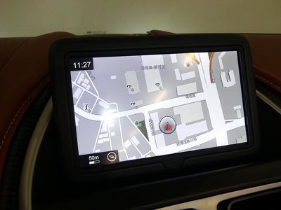 ASTON MARTIN DB11 - 9