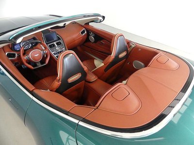 ASTON MARTIN DB11 - 3