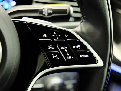 MERCEDES-BENZ GLS - 10