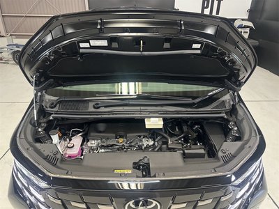 2026 Toyota ALPHARD photo 3