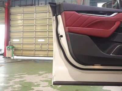 2021 Maserati LEVANTE thumbnail 40
