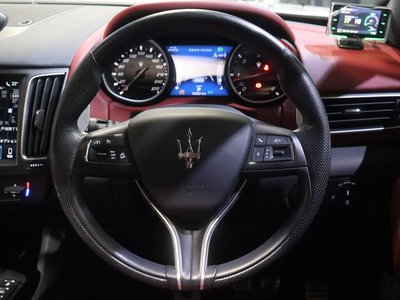 2021 Maserati LEVANTE thumbnail 30