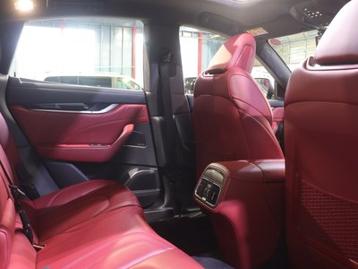 2021 Maserati LEVANTE thumbnail 36