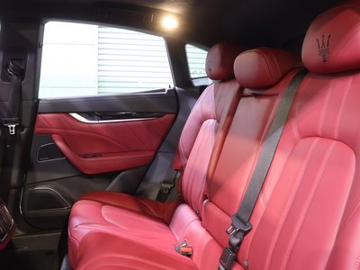 2021 Maserati LEVANTE thumbnail 34