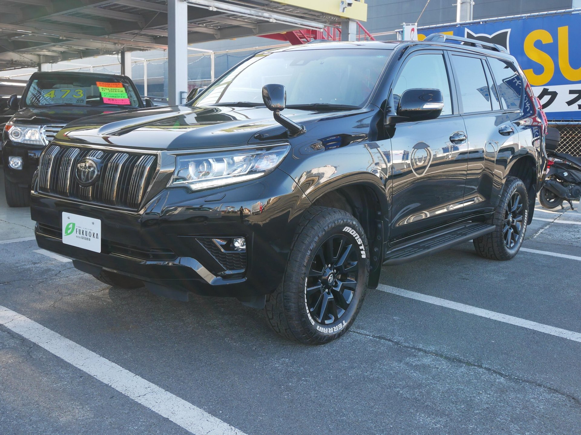 TOYOTA LAND CRUISER PRADO - View 1