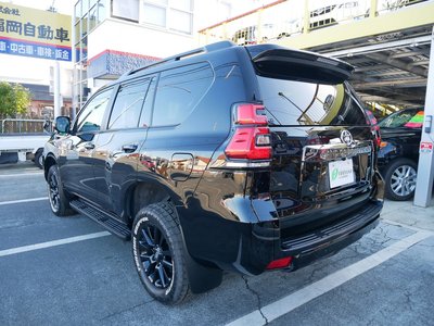 TOYOTA LAND CRUISER PRADO - 10