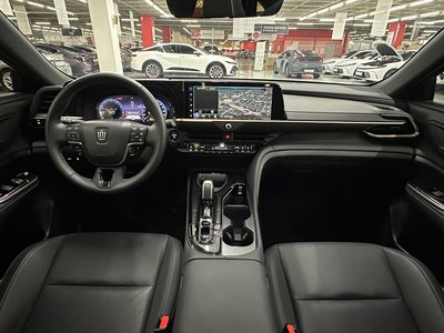 صورة 4 لـ 2024 Toyota CROWN CROSSOVER