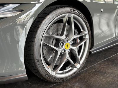 2025 Ferrari ROMA SPIDER thumbnail 21