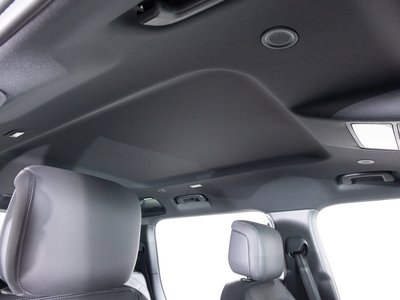 2026 LAND Rover DEFENDER — миниатюра 75