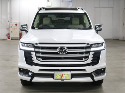 TOYOTA LAND CRUISER 300 - 9