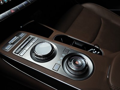 2023 Genesis GV70 thumbnail 12