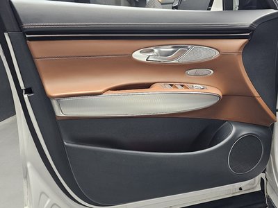 2023 Genesis GV70 thumbnail 14