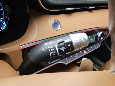 2023 Genesis GV70 thumbnail 26