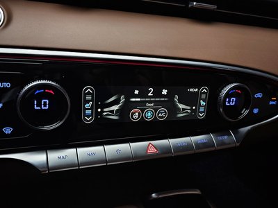 2023 Genesis GV70 thumbnail 25