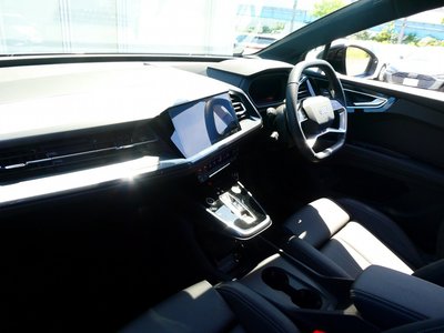 2025 AUDI Q4 E-TRON thumbnail 18