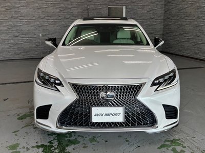 2018 Lexus LS photo 3