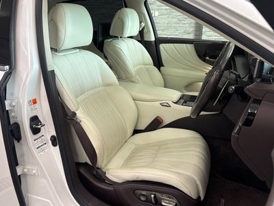 2018 Lexus LS photo 6
