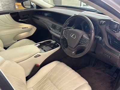 2018 Lexus LS photo 5