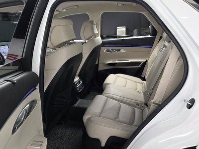 2024 Genesis GV70 — миниатюра 12