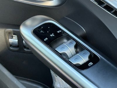 2025 Mercedes-BENZ C-CLASS AMG — миниатюра 29